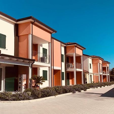 Aparthotel Rta La Pineta Sarzana Zewnętrze zdjęcie