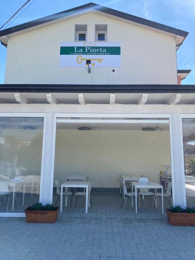 Aparthotel Rta La Pineta Sarzana Zewnętrze zdjęcie